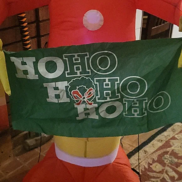 Inflatable Grinch - Picture 3 of 7